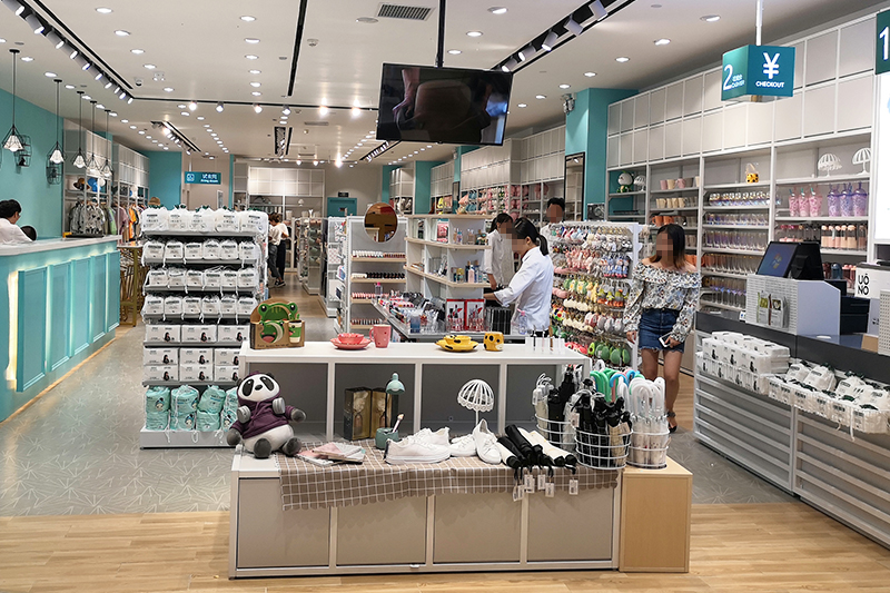 蘿崗精品店貨架，精品店陳列架，飾品貨架，展示貨架，大唐展示貨架，北歐風(fēng)貨架，三元店貨架