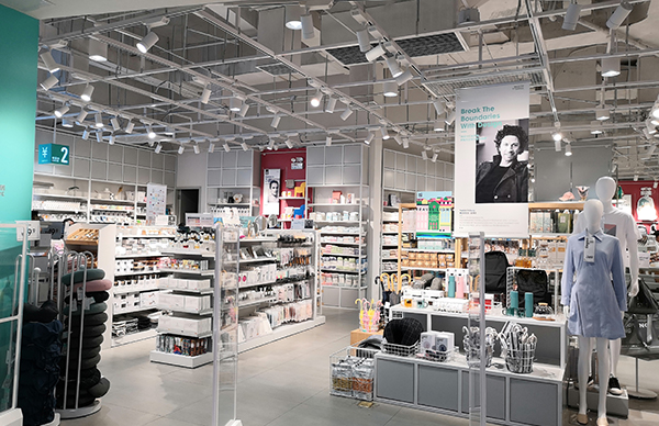 湛江精品店貨架，NOME貨架，諾米陳列架，大唐展示貨架，北歐風貨架，三元店貨架