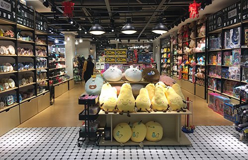 肇慶精品店鋪要怎么利用展示架規(guī)劃才能留住顧客