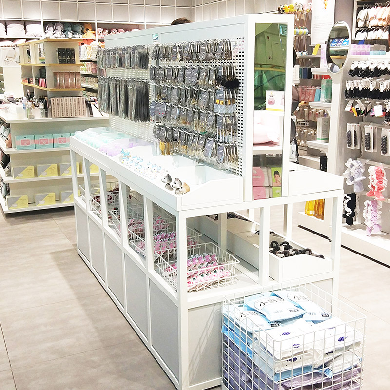 廣州貨架諾米飾品展示柜耳環(huán)架子頭飾項鏈雙面中島展示架批發(fā) ?
