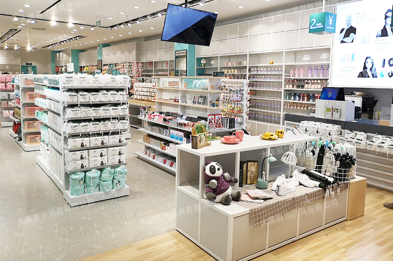 蘿崗精品店貨架，NOME貨架，諾米陳列架，大唐展示貨架，北歐風貨架，三元店貨架