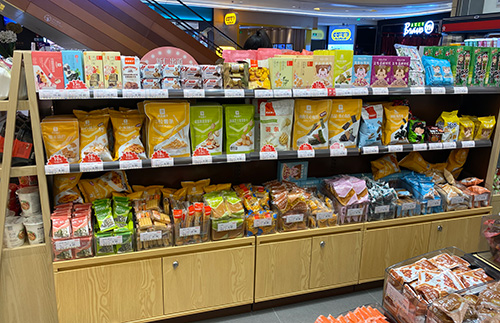 蘿崗休閑零食店商品在零食店貨架上的陳列技巧_大唐貨架