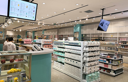 永州精品百貨店如何設(shè)計(jì)動(dòng)線增加產(chǎn)品曝光率-大唐貨架廠